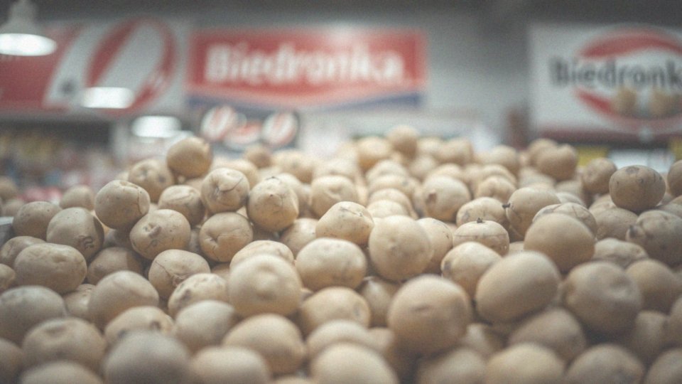 Jakie są aktualne ceny ziemniaków w Biedronce?